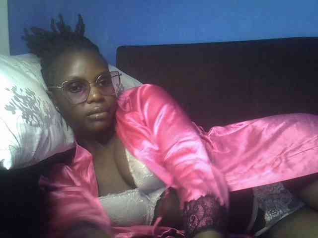 Hot-sexy-bitch webcam