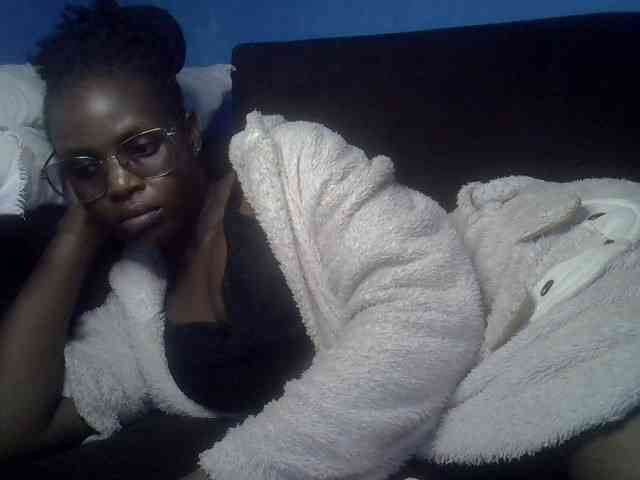 Hot-sexy-bitch webcam