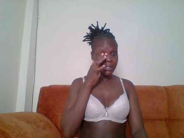 Hot-sexy-bitch webcam