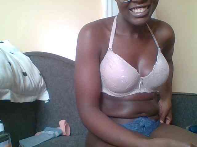 Hot-sexy-bitch webcam