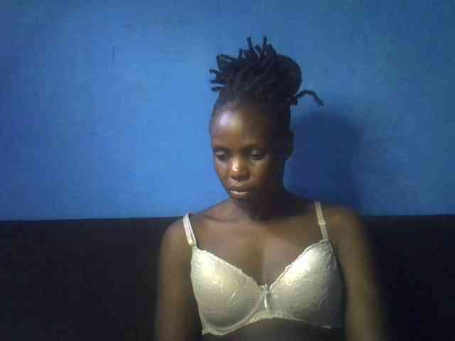 Hot-sexy-bitch webcam