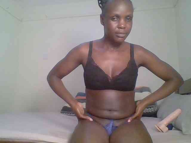 Hot-sexy-bitch webcam