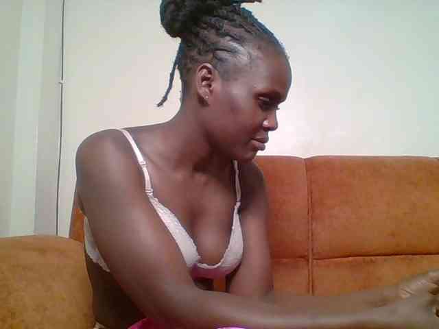 Hot-sexy-bitch webcam