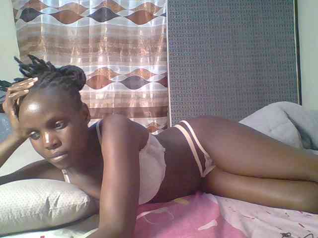 Hot-sexy-bitch webcam