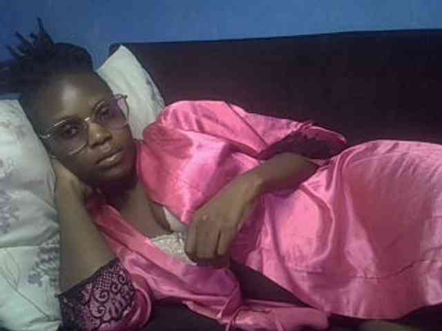 Hot-sexy-bitch webcam