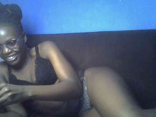 Hot-sexy-bitch webcam