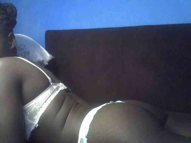 Hot-sexy-bitch webcam