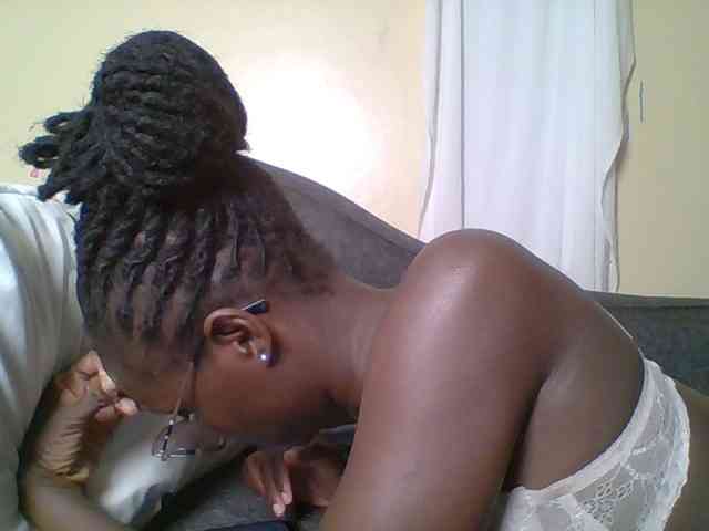 Hot-sexy-bitch webcam