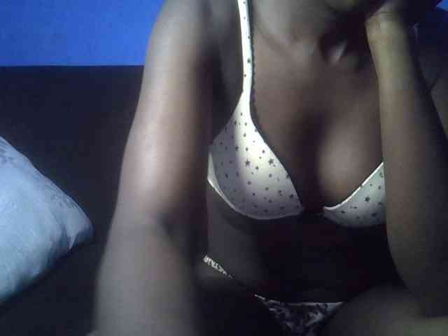 Hot-sexy-bitch webcam