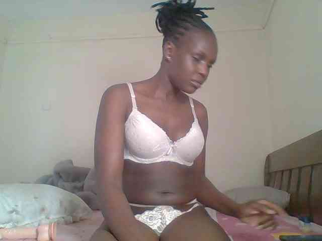 Hot-sexy-bitch webcam