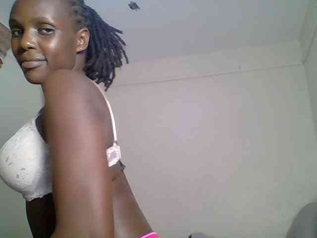 Hot-sexy-bitch webcam