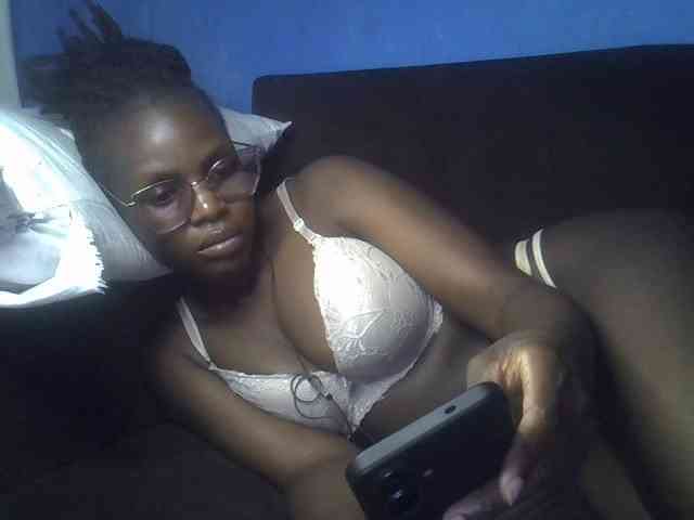 Hot-sexy-bitch webcam