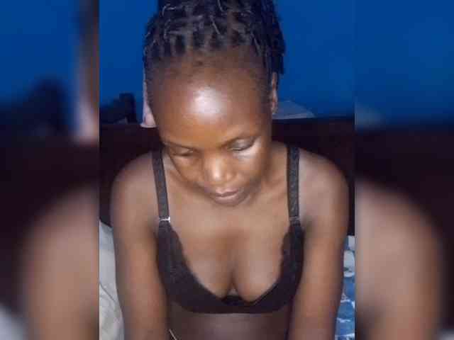 Hot-sexy-bitch webcam