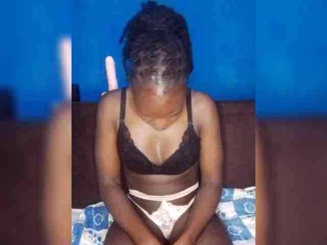 Hot-sexy-bitch webcam