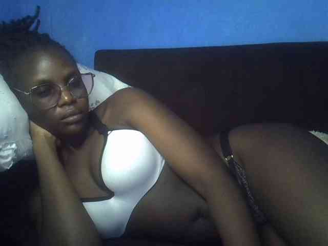 Hot-sexy-bitch webcam