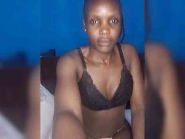 Hot-sexy-bitch webcam