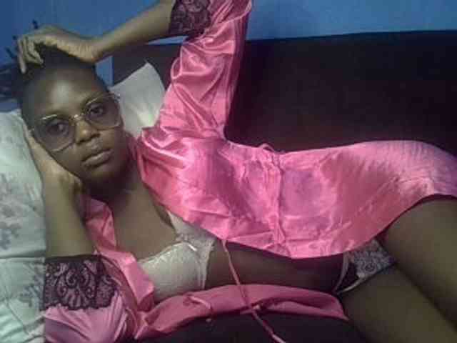 Hot-sexy-bitch webcam