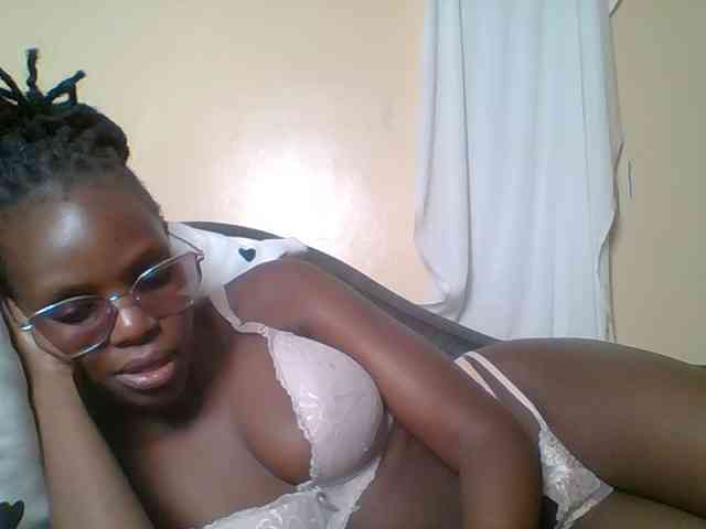 Hot-sexy-bitch webcam