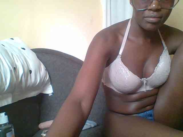 Hot-sexy-bitch webcam