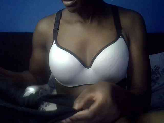 Hot-sexy-bitch webcam