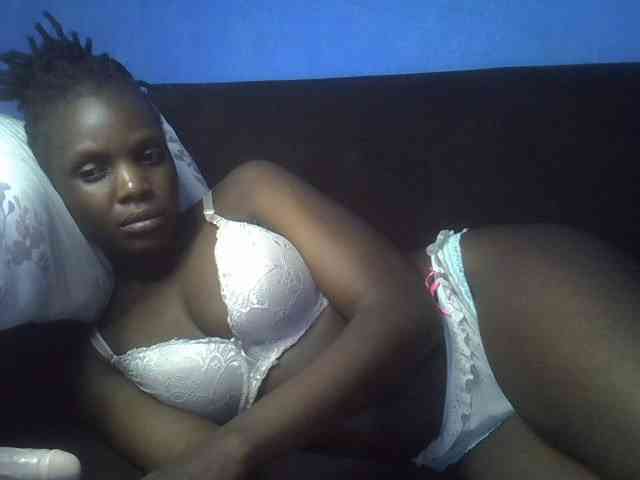 Hot-sexy-bitch webcam