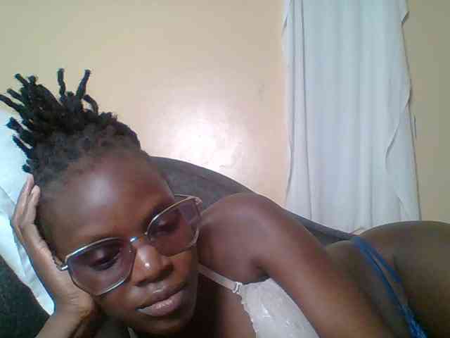 Hot-sexy-bitch webcam