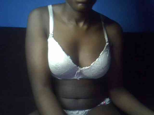 Hot-sexy-bitch webcam