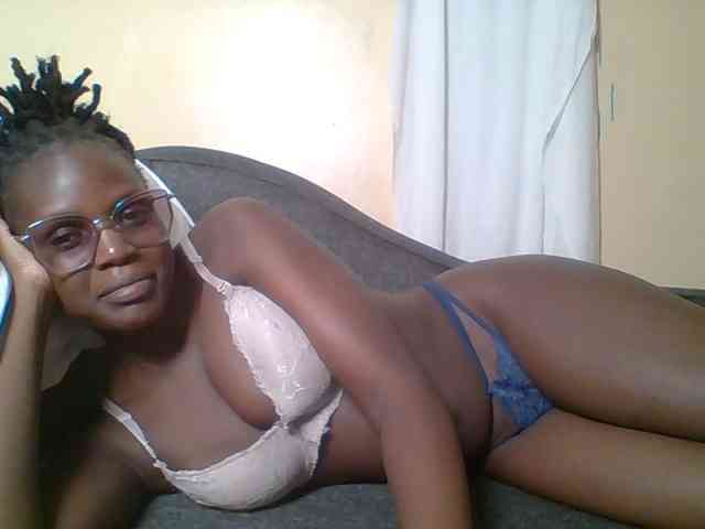 Hot-sexy-bitch webcam