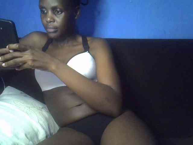 Hot-sexy-bitch webcam