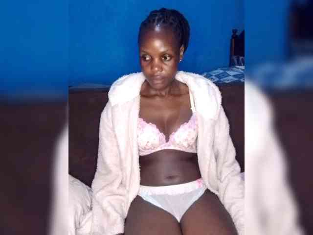 Hot-sexy-bitch webcam