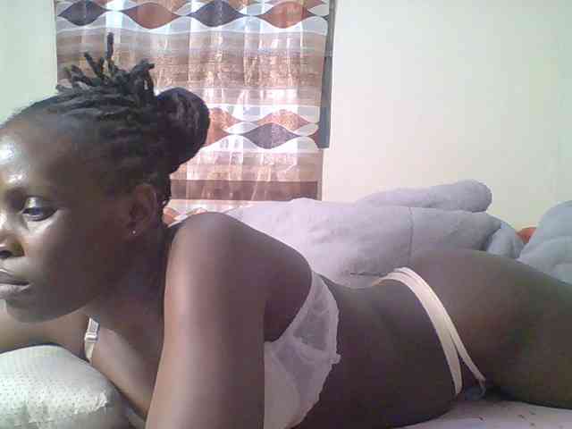 Hot-sexy-bitch webcam