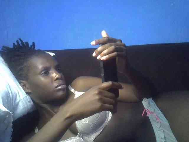 Hot-sexy-bitch webcam