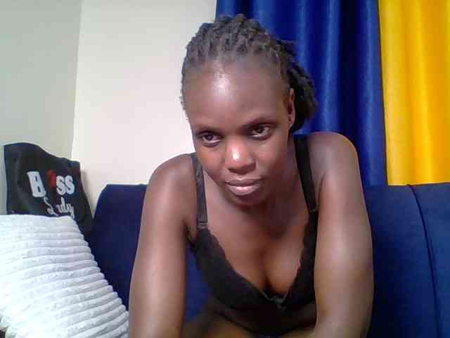 Hot-sexy-bitch webcam