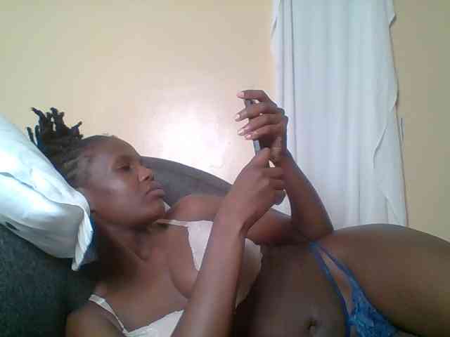 Hot-sexy-bitch webcam