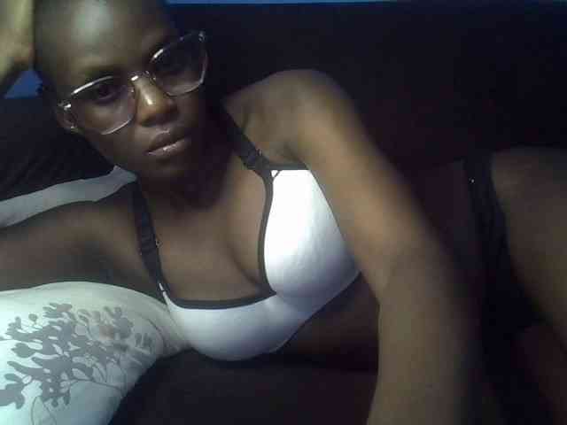 Hot-sexy-bitch webcam