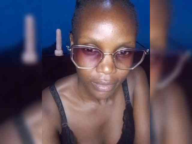 Hot-sexy-bitch webcam