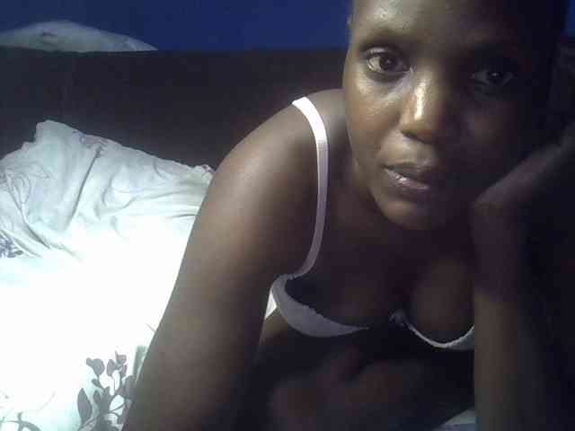 Hot-sexy-bitch webcam