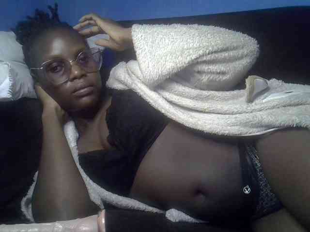 Hot-sexy-bitch webcam