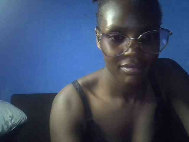 Hot-sexy-bitch webcam