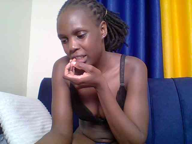 Hot-sexy-bitch webcam