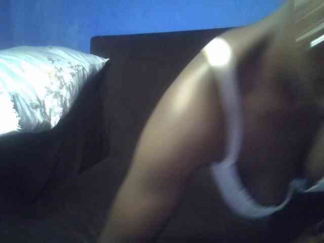 Hot-sexy-bitch webcam