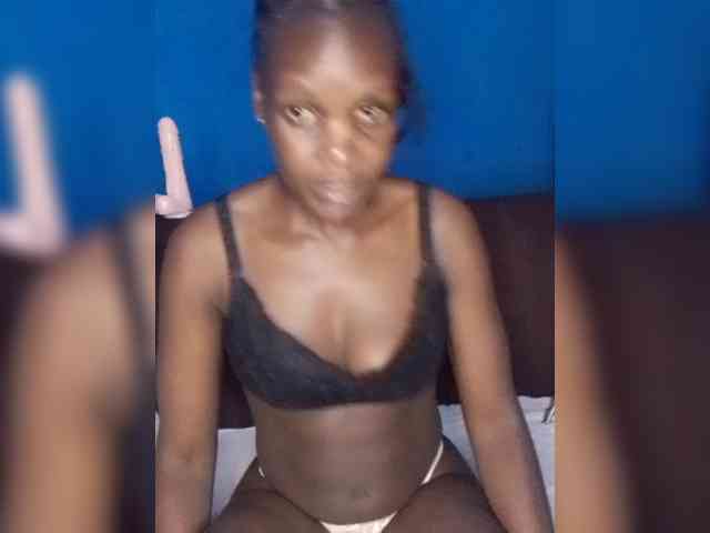 Hot-sexy-bitch webcam