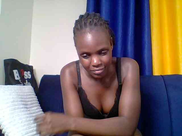 Hot-sexy-bitch webcam