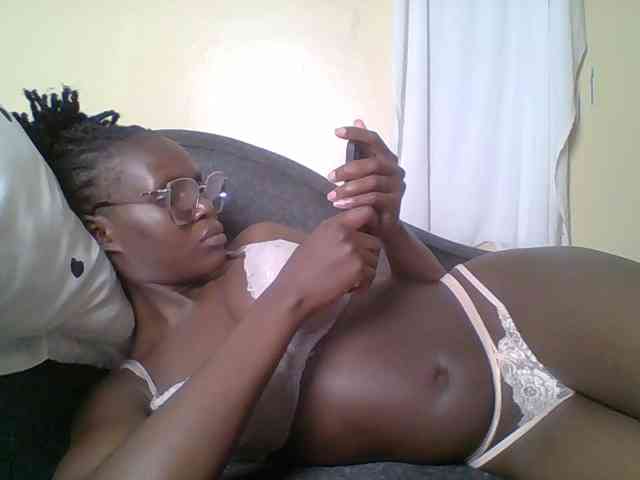 Hot-sexy-bitch webcam