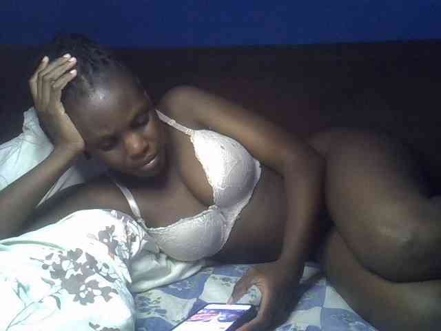 Hot-sexy-bitch webcam