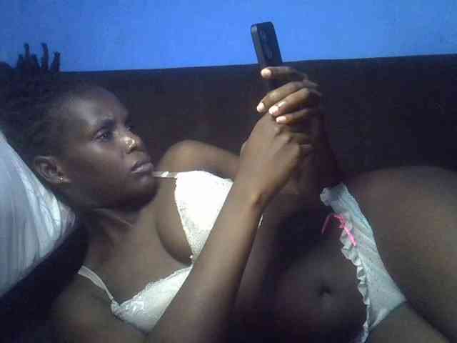 Hot-sexy-bitch webcam