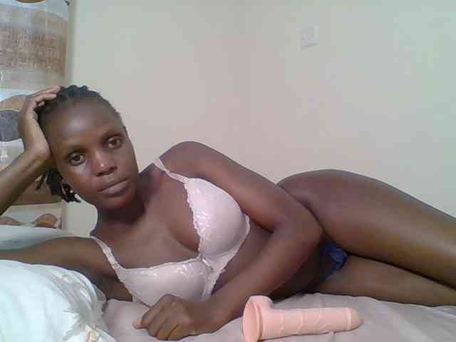 Hot-sexy-bitch webcam