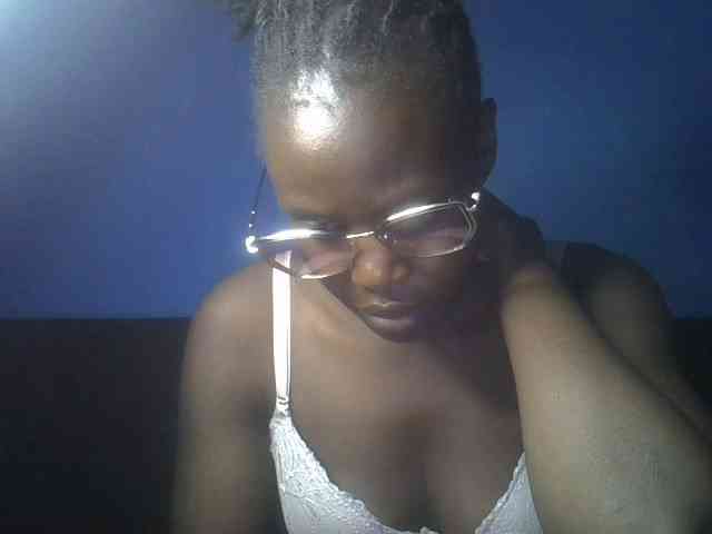 Hot-sexy-bitch webcam