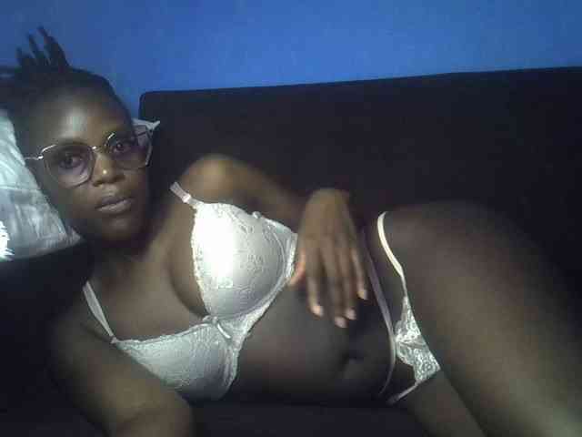 Hot-sexy-bitch webcam