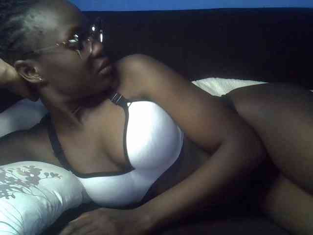 Hot-sexy-bitch webcam